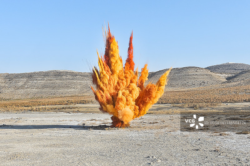 彩色橙色烟雾弹图片素材