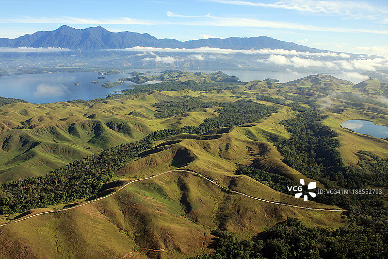巴布亚省森塔尼湖区图片素材