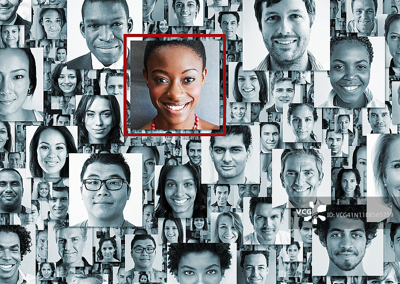 许多不同的人的画像，一个在人群中脱颖而出图片素材