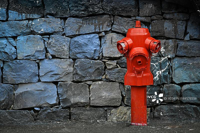 葡萄牙马德拉群岛洛博斯市的红色消防栓图片素材