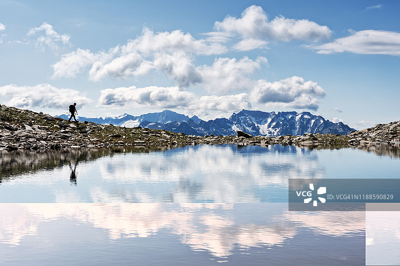 徒步旅行者图片素材