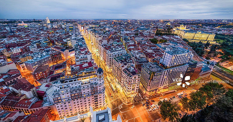 马德里市中心日落全景航拍图片素材