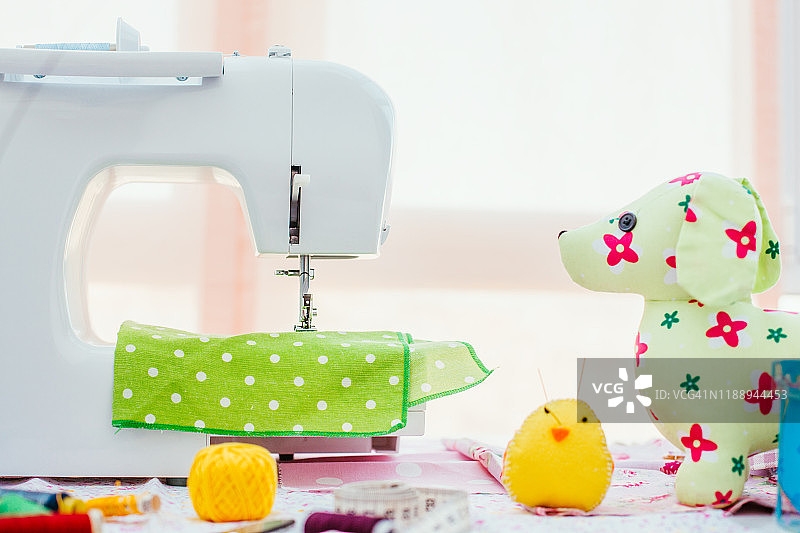 缝纫机和缝纫用品图片素材