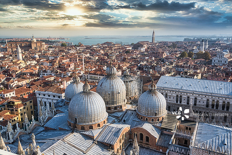 威尼斯日落时分高处全景照片图片素材