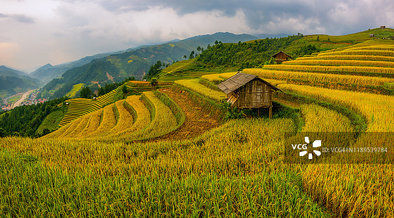探索越南木江界的梯田奇观图片素材