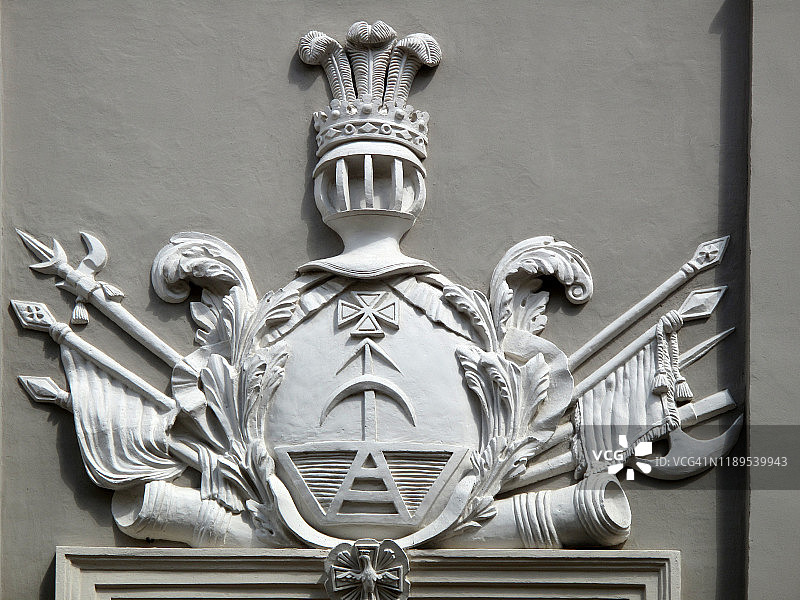 立陶宛维尔纽斯圣特蕾莎教堂，波切伊小教堂西侧的米哈伊尔·波切伊伯爵盾形纹章图片素材