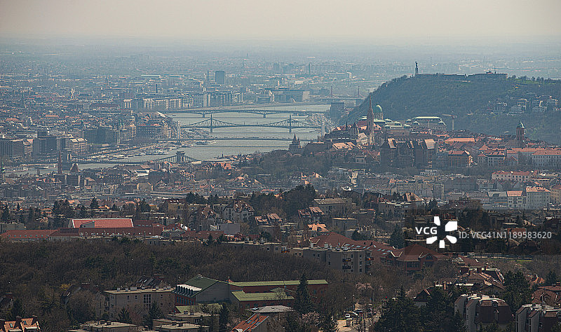 布达佩斯的五座桥梁图片素材
