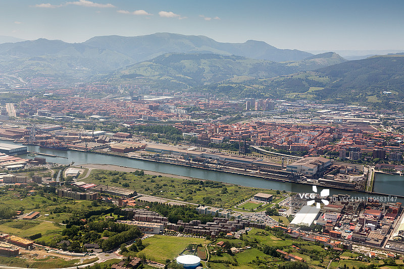 毕尔巴鄂河口空中鸟瞰图片素材