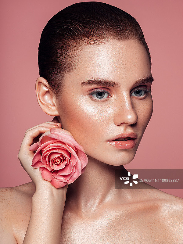 美丽女孩面部肖像特写图片素材