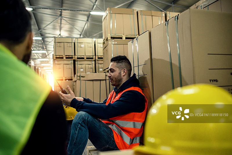 工人放松图片素材