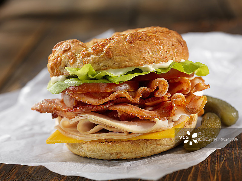 低碳水化合物奶酪百吉饼/火鸡BLT图片素材
