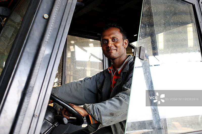 农业：马来西亚雪兰莪最大的稻田工厂图片素材