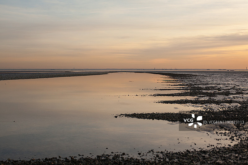 海边日落，河口日落图片素材