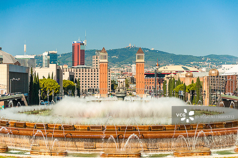 蒙特惠奇魔法喷泉和威尼斯塔景色图片素材