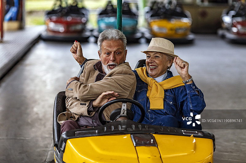 爱：生命中最美好的礼物图片素材