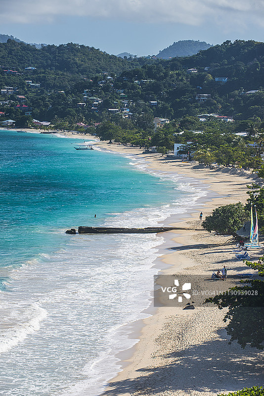 格林纳达大安斯海滩与山脉的航拍图片素材