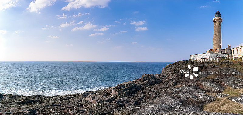 英国苏格兰高地洛哈伯郡阿德纳米尔尖灯塔海景图片素材