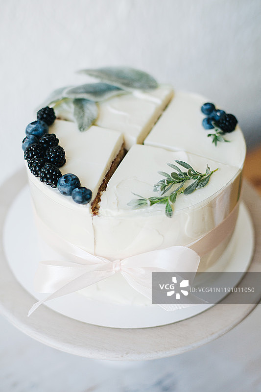 四片蛋糕组合蛋糕的特写图片素材