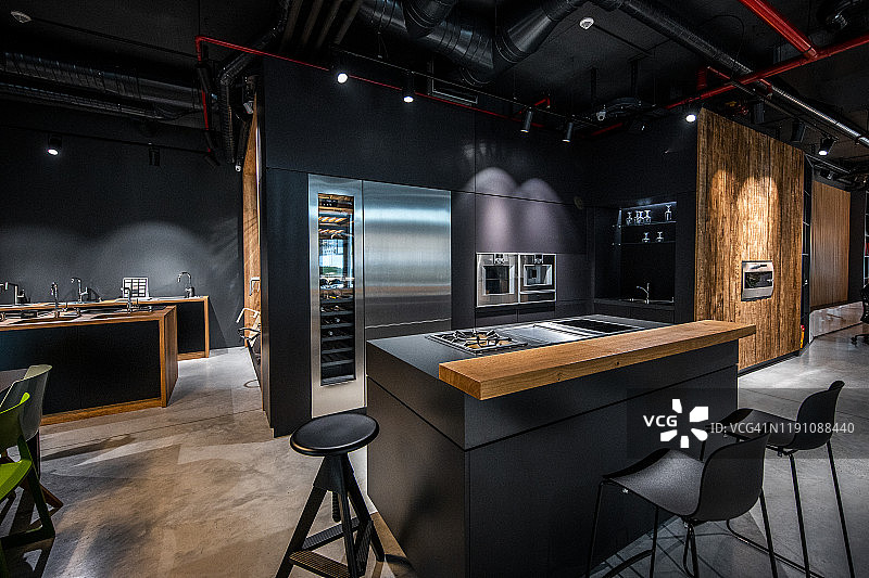豪华厨房用品店内的现代厨房室内设计图片素材