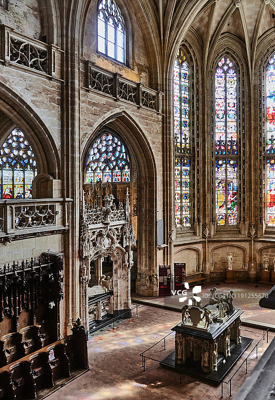 法国布尔格昂布雷斯皇家布鲁教堂的陵墓图片素材