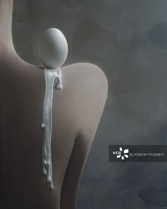 数字艺术抽象超现实主义：灰色水彩壁纸背景上，人背部扛着鸡蛋，白色颜料流淌图片素材