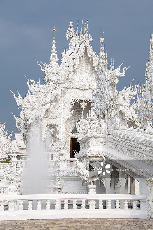 泰国清莱府的佛教寺庙白庙图片素材