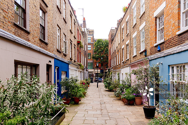 英国伦敦费兹洛维区狭窄的街道图片素材