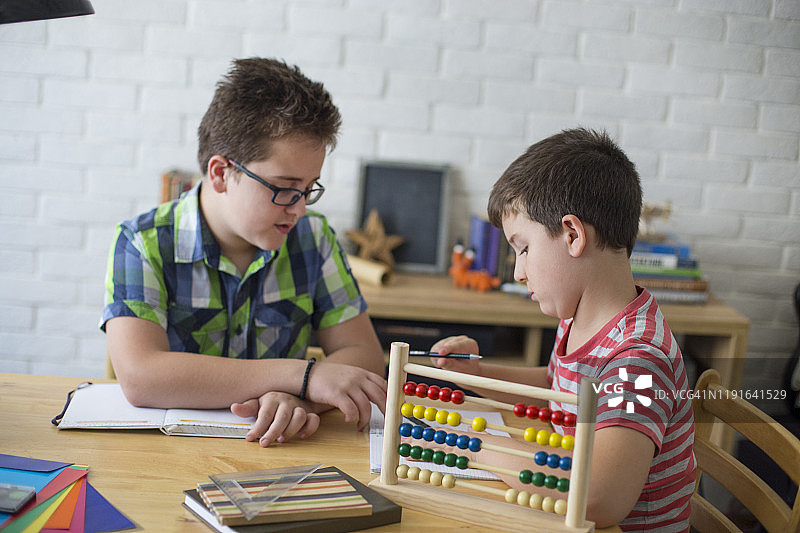 家庭作业时间图片素材