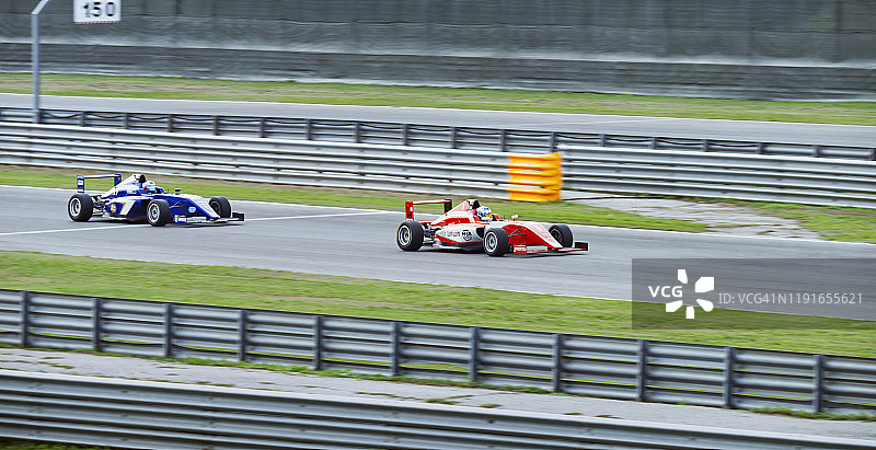 驾驶赛车的司机图片素材