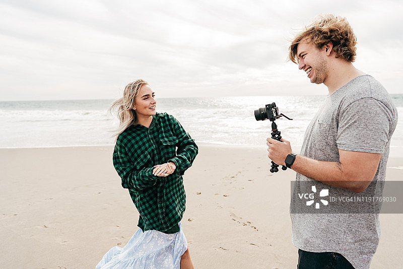 准备参加短片电影节的学生图片素材