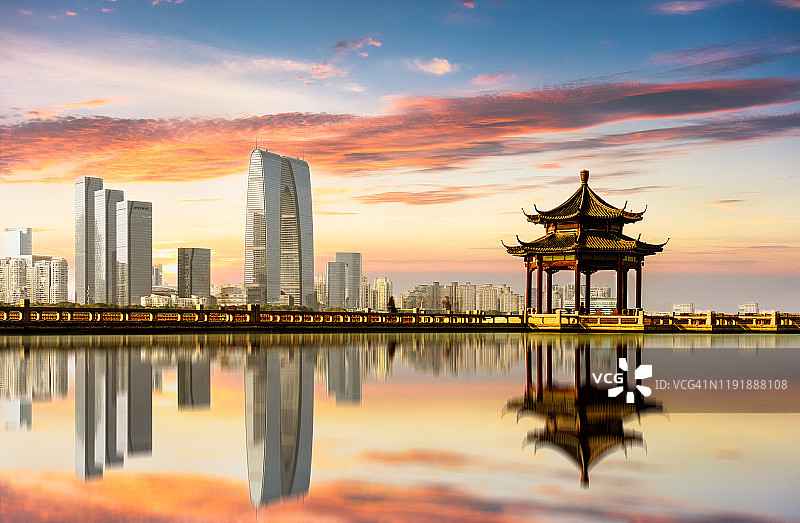 中国江苏省苏州金鸡湖景区图片素材