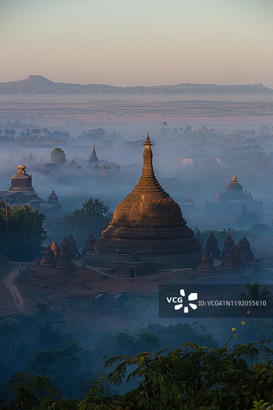 马克U市宝塔图片素材