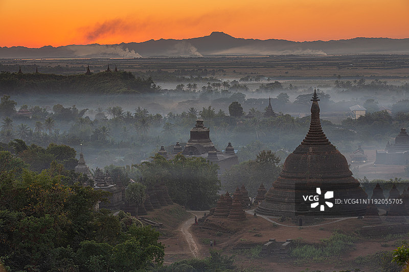 马克U市宝塔图片素材