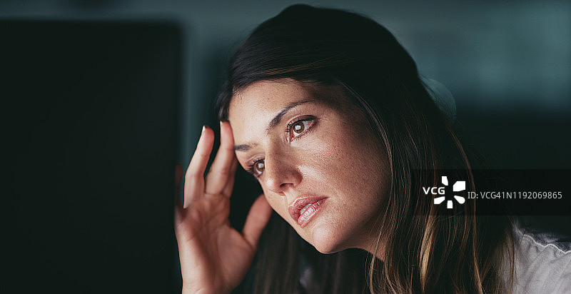 这将是一个漫长的夜晚图片素材