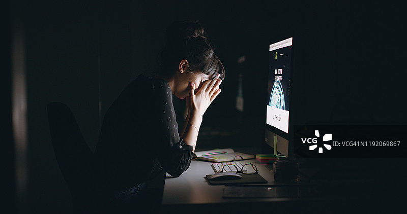 承受繁重的工作负担图片素材