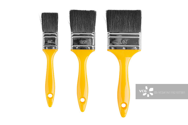 白色背景上的一组画笔图片素材
