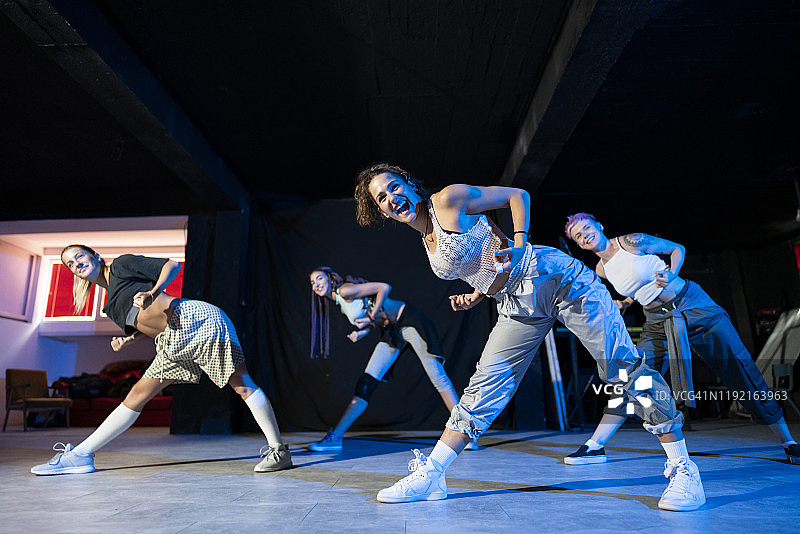 在这音乐中保持平静图片素材