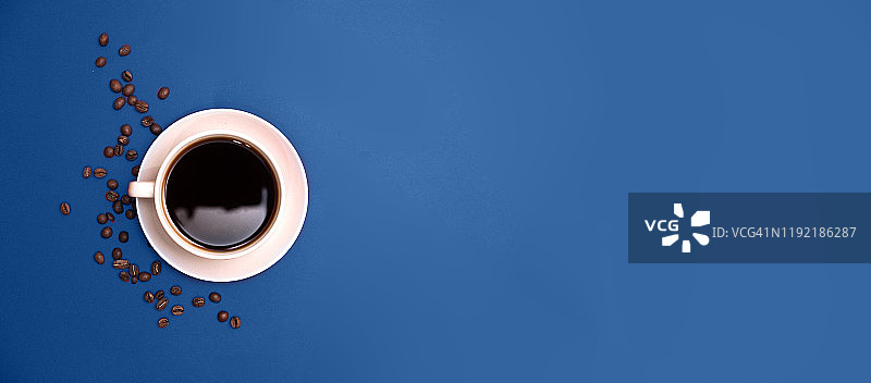 咖啡杯和咖啡豆图片素材