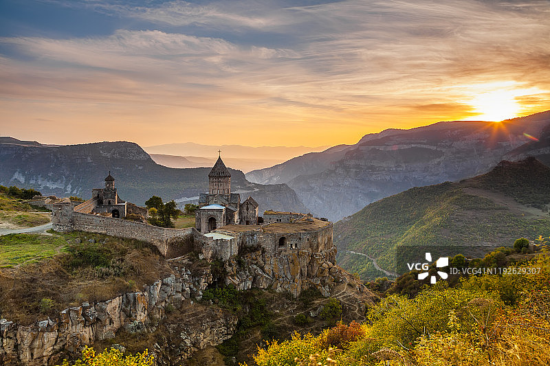 日出时分亚美尼亚塔特夫修道院图片素材