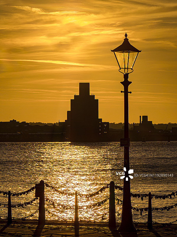 默sey河日落景观图片素材