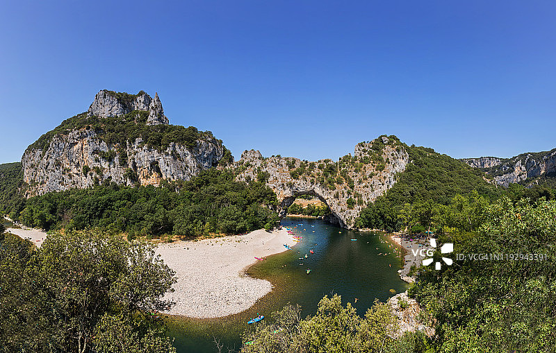 法国阿尔代什河与阿尔克桥全景图片素材