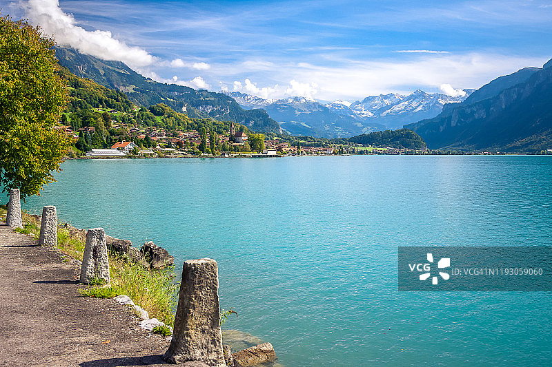 瑞士布里恩茨市和布里恩茨湖全景图片素材