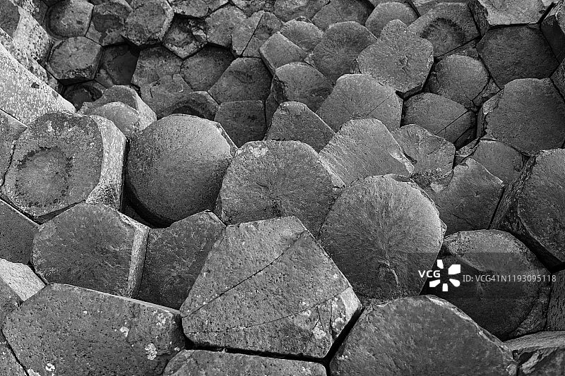 巨人堤黑白风光图片素材