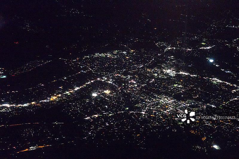 飞机航拍日本长野县饭田市图片素材