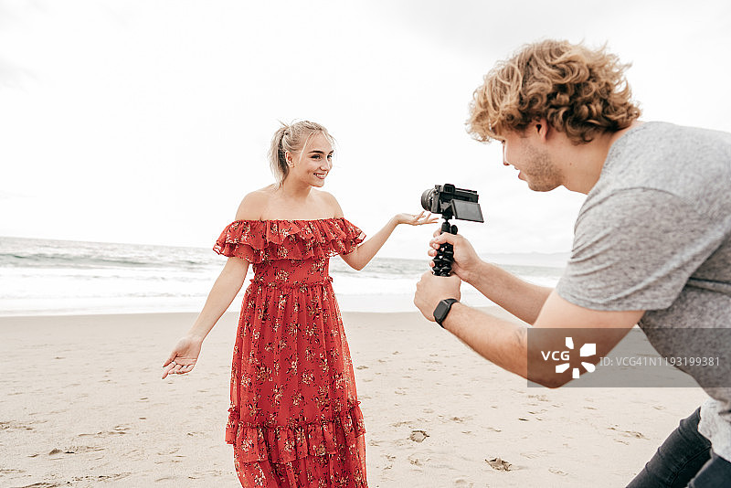 准备参加短片电影节的学生图片素材