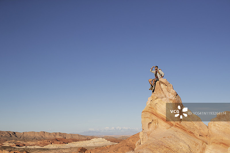 一次野外徒步图片素材
