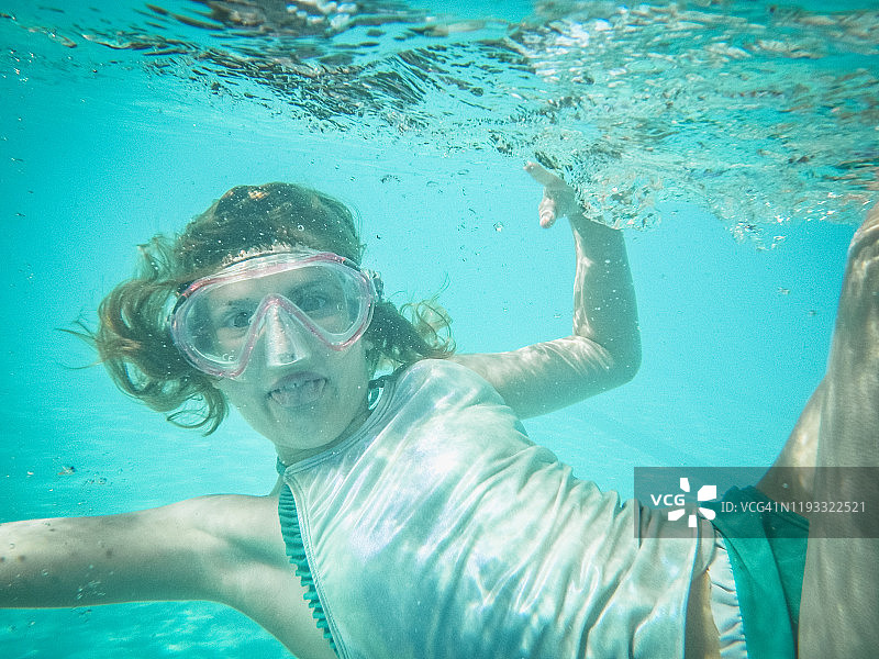 水下女孩图片素材