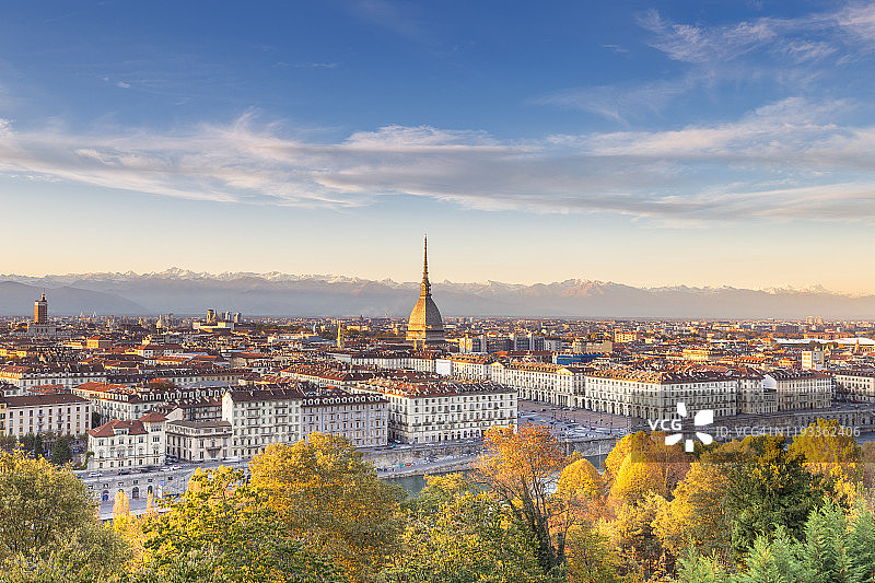 都灵古镇日落图片素材