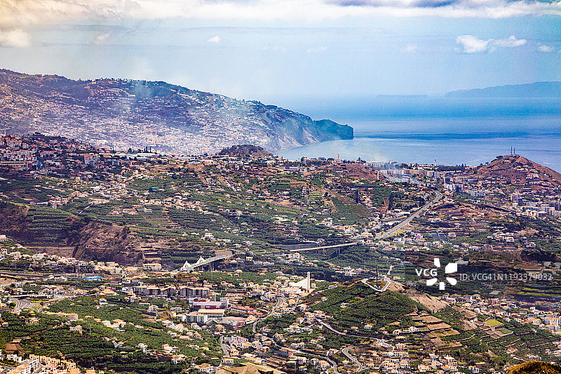 葡萄牙马德拉岛丰沙尔市全景图片素材