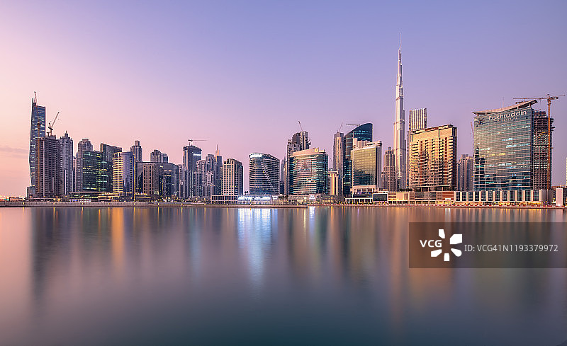 迪拜商业湾天际线，阿拉伯联合酋长国图片素材